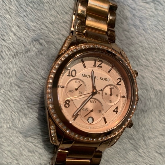 Michael Kors Blair Chronograph Rose Dial Watch - Picture 5 of 8